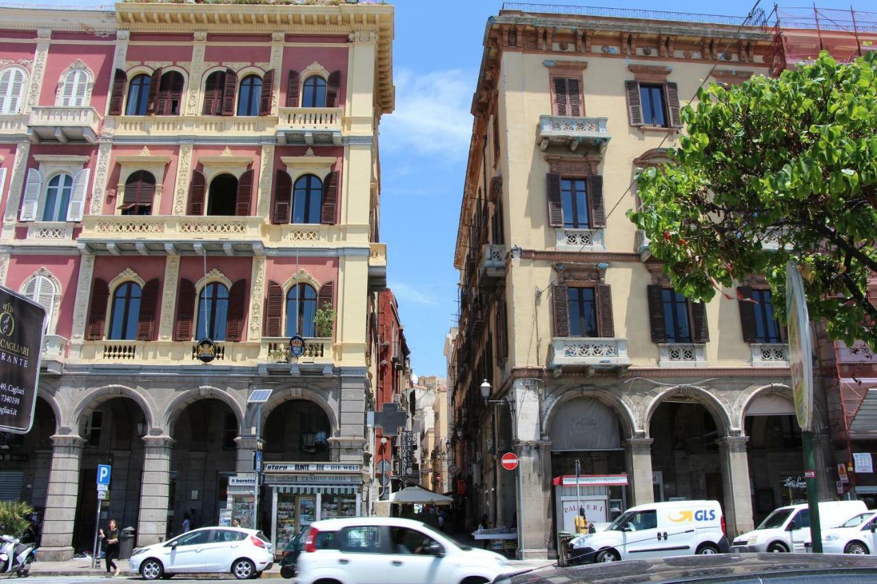 Con Terrazza Panoramica In Marina. * Cagliari